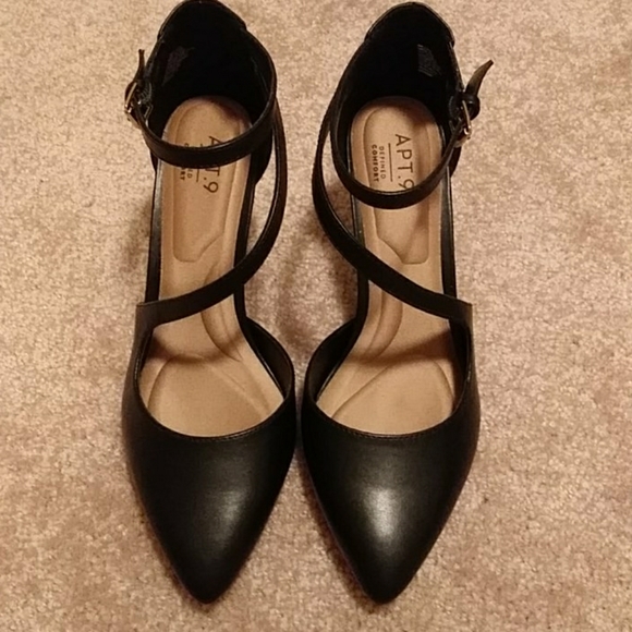 Shoe - Picture 1 of 8